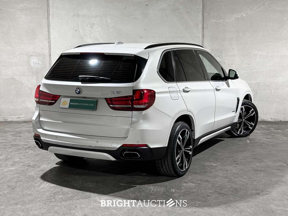 BMW X5 xDrive50i 4.4 V8 High Executive 449pk 2014, J-094-RR