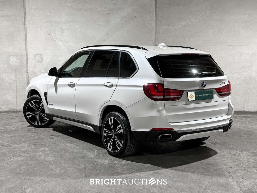 BMW X5 xDrive50i 4.4 V8 High Executive 449pk 2014, J-094-RR