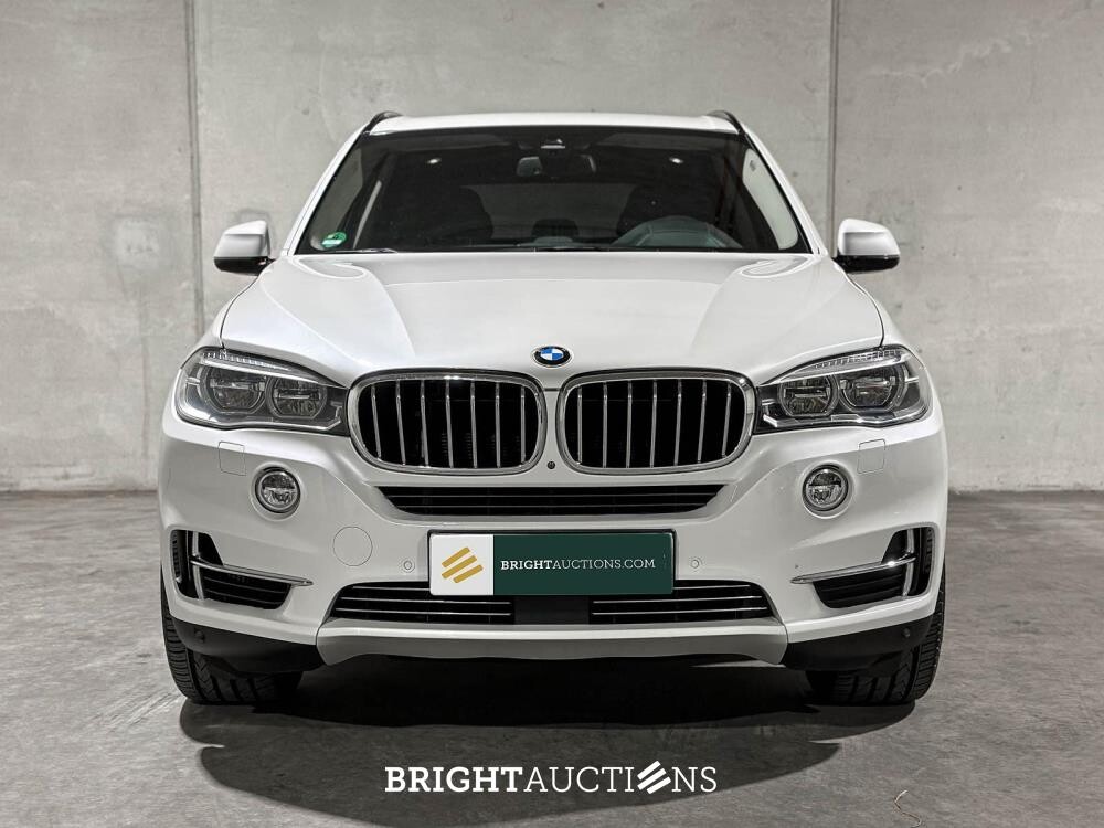 BMW X5 xDrive50i 4.4 V8 High Executive 449pk 2014, J-094-RR