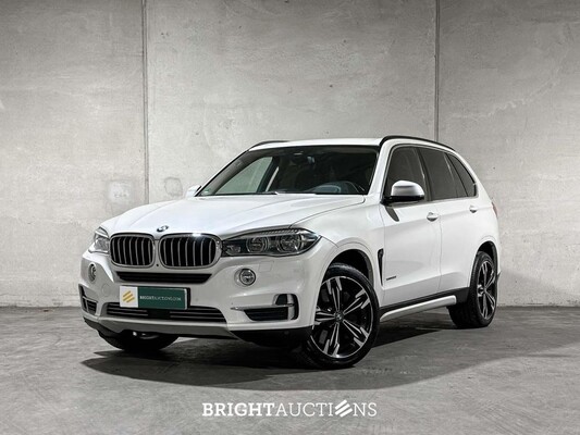 BMW X5 xDrive50i 4.4 V8 High Executive 449pk 2014, J-094-RR