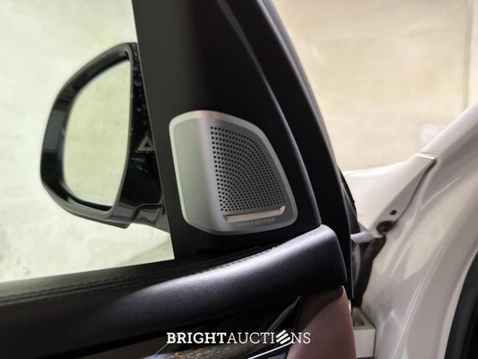 BMW X5 xDrive50i 4.4 V8 High Executive 449pk 2014, J-094-RR