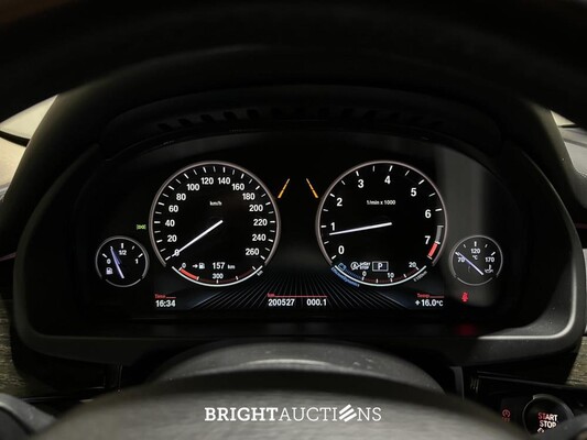 BMW X5 xDrive50i 4.4 V8 High Executive 449pk 2014, J-094-RR