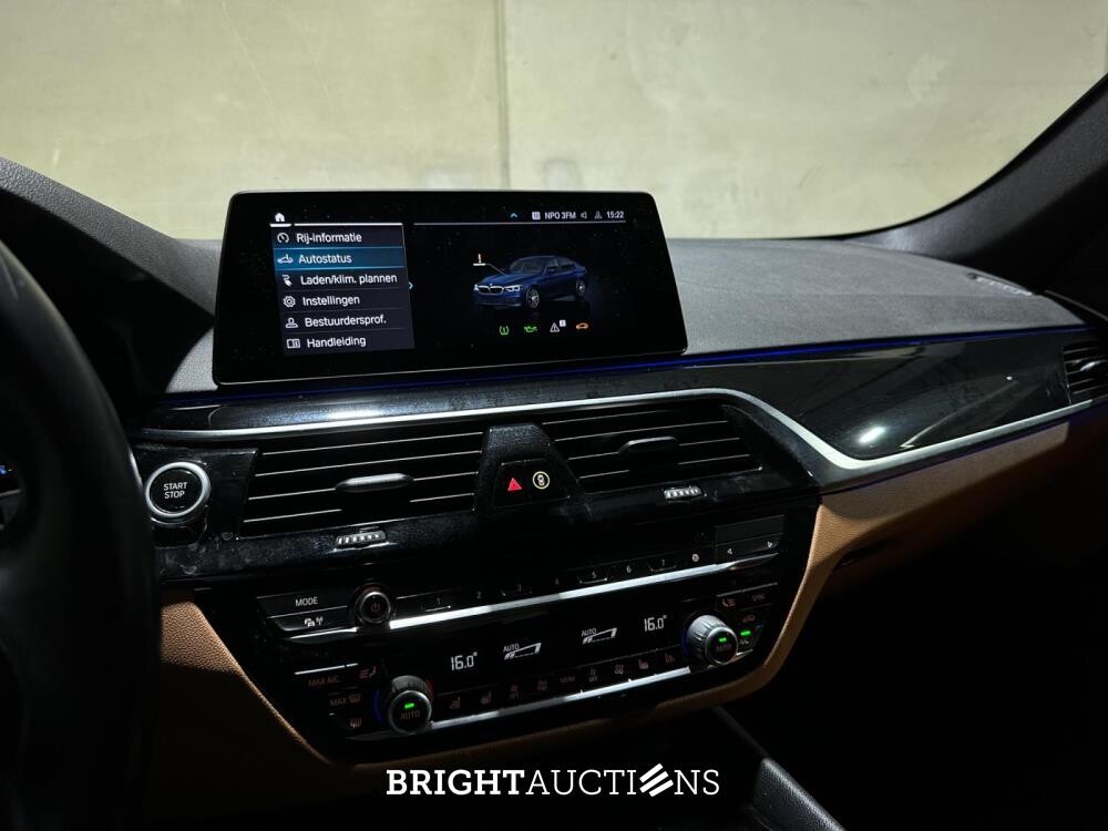 BMW 530e iPerformance High Executive 5 Series 252 hp 2019 (Original Dutch registration + 1 owner), ZT-244-H