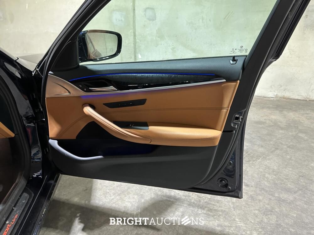 BMW 530e iPerformance High Executive 5-serie 252pk 2019 (Origineel-NL+1eigenaar), ZT-244-H