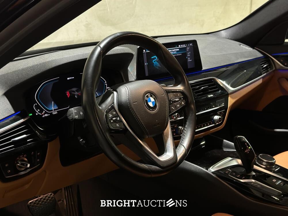 BMW 530e iPerformance High Executive 5-serie 252pk 2019 (Origineel-NL+1eigenaar), ZT-244-H