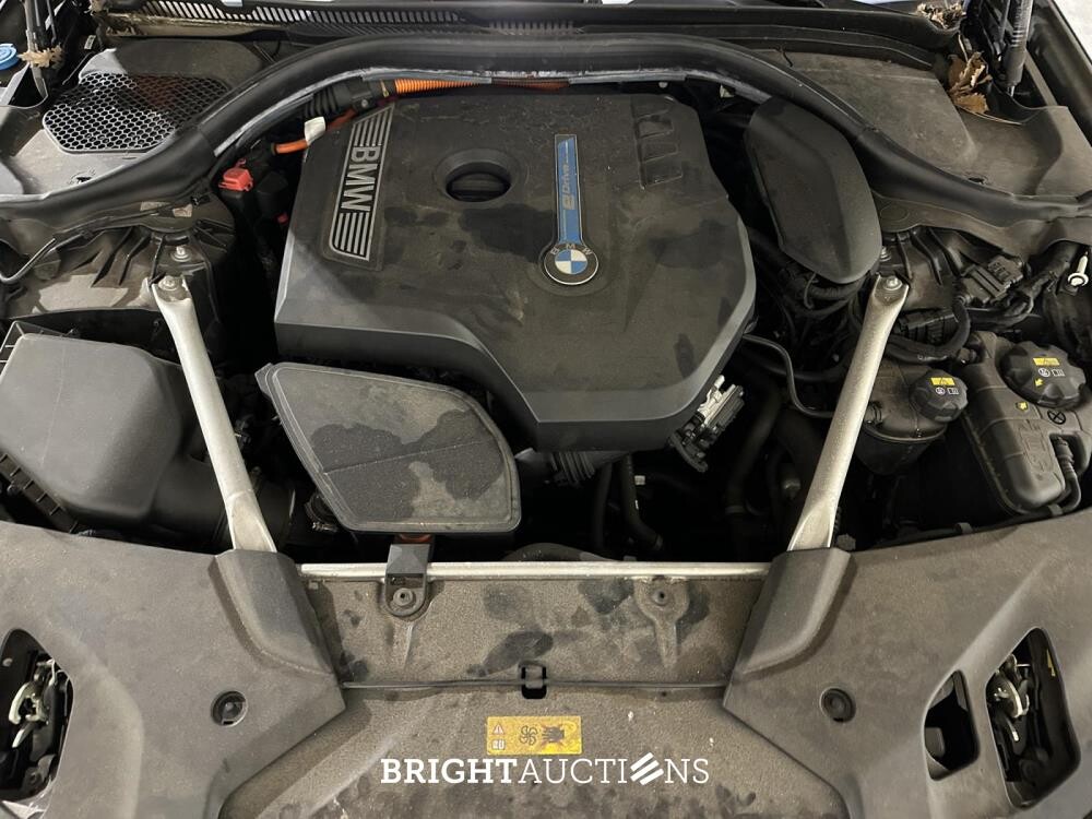 BMW 530e iPerformance High Executive 5-serie 252pk 2019 (Origineel-NL+1eigenaar), ZT-244-H