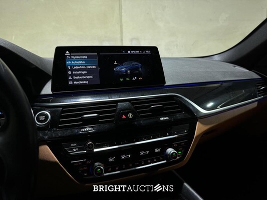 BMW 530e iPerformance High Executive 5 Series 252 hp 2019 (Original Dutch registration + 1 owner), ZT-244-H