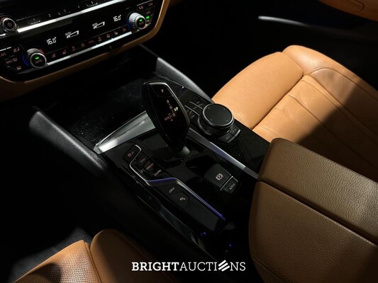 BMW 530e iPerformance High Executive 5-serie 252pk 2019 (Origineel-NL+1eigenaar), ZT-244-H