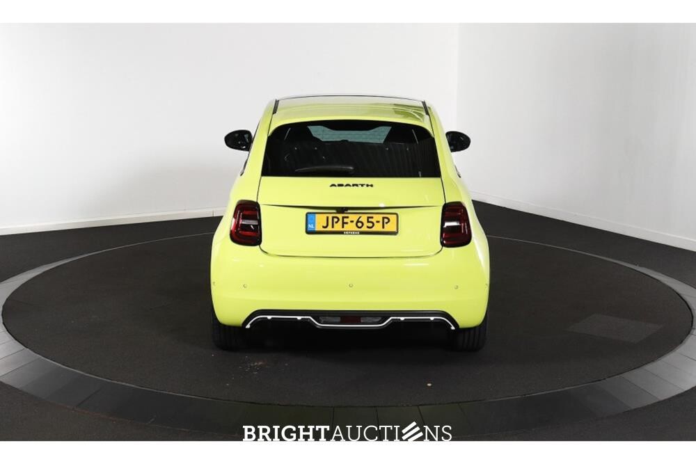 Fiat 500 Abarth Turismo 42 kWh 155pk 2025 (Origineel-NL), JPF-65-P