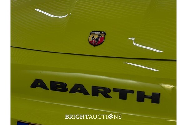 Fiat 500 Abarth Turismo 42 kWh 155pk 2025 (Origineel-NL), JPF-65-P