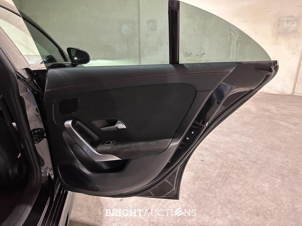 Mercedes-Benz CLA180 d Launch Edition Premium CLA-klasse 116pk 2019, H-669-TN