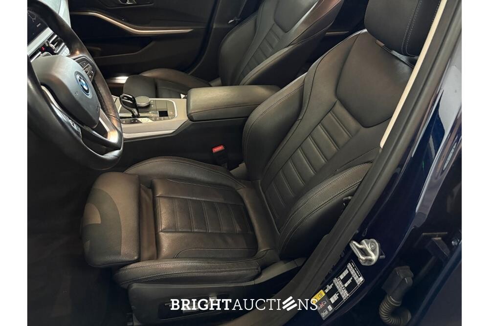 BMW 320e Business Edition Plus 276pk 2022 (Origineel-NL) 3-Serie, P-004-RS