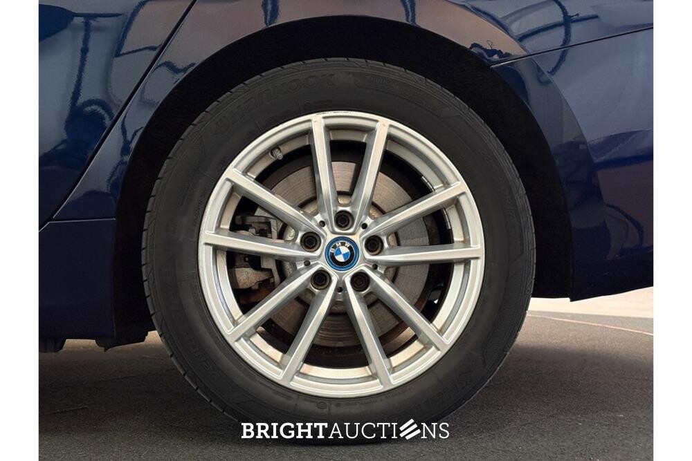 BMW 320e Business Edition Plus 276pk 2022 (Origineel-NL) 3-Serie, P-004-RS