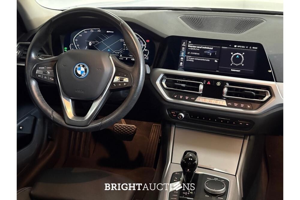 BMW 320e Business Edition Plus 276pk 2022 (Origineel-NL) 3-Serie, P-004-RS