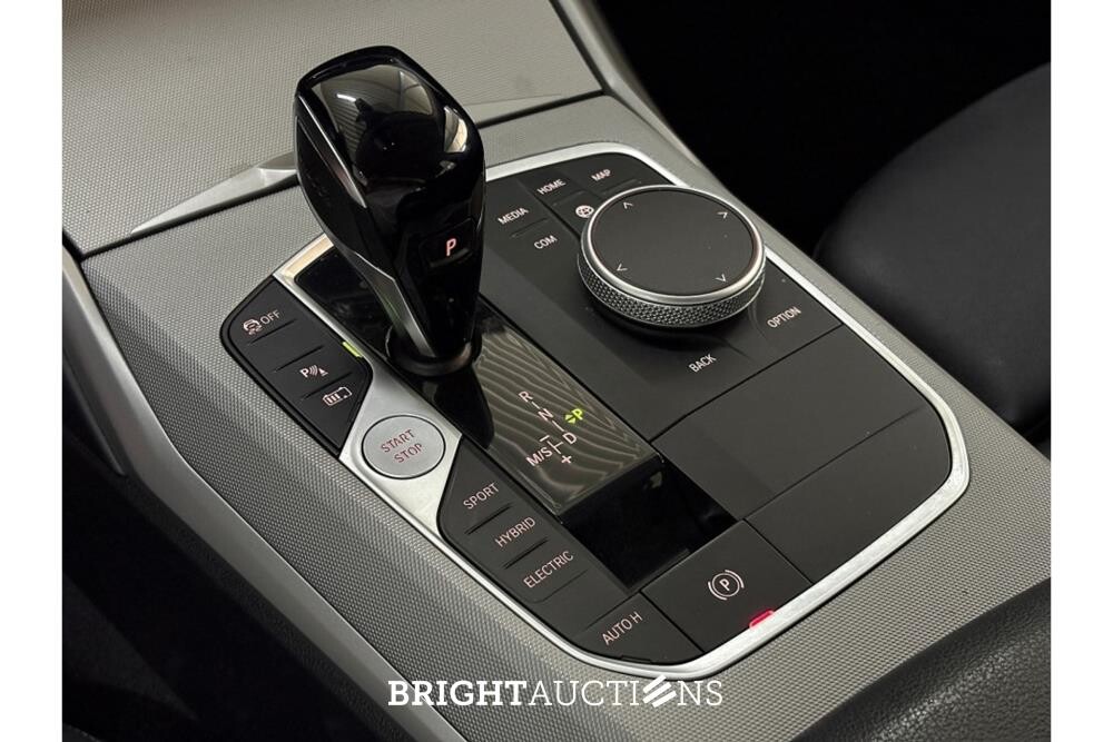 BMW 320e Business Edition Plus 276pk 2022 (Origineel-NL) 3-Serie, P-004-RS