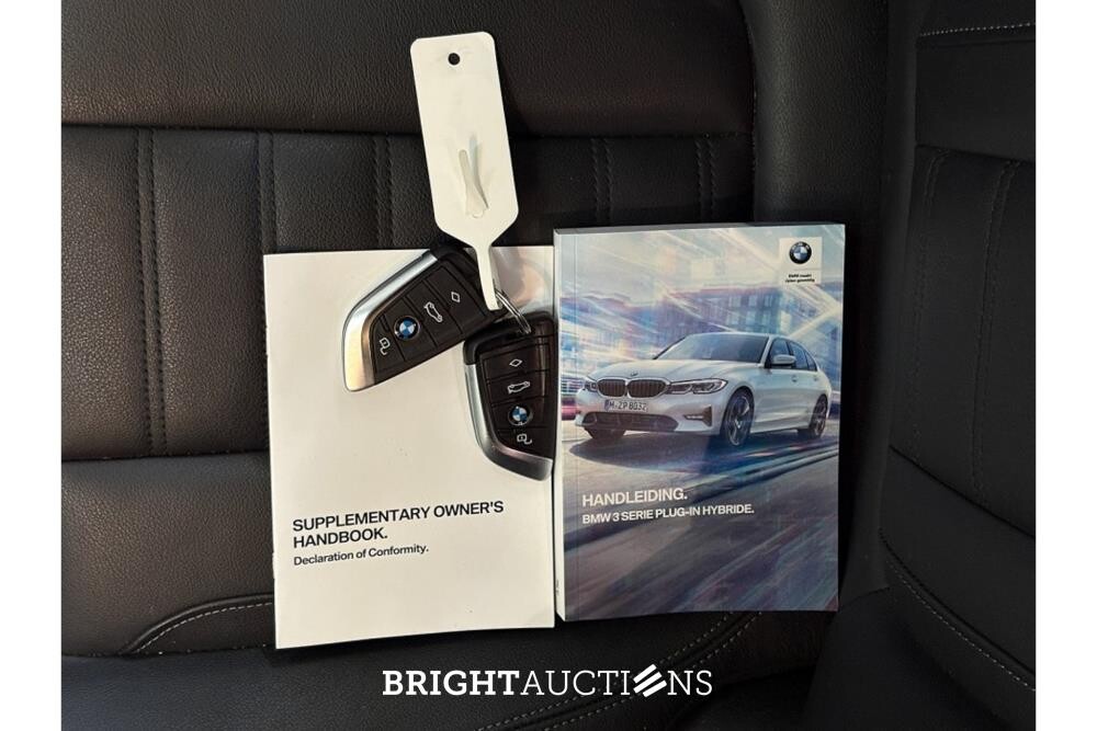 BMW 320e Business Edition Plus 276pk 2022 (Origineel-NL) 3-Serie, P-004-RS