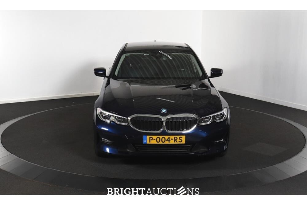 BMW 320e Business Edition Plus 276pk 2022 (Origineel-NL) 3-Serie, P-004-RS