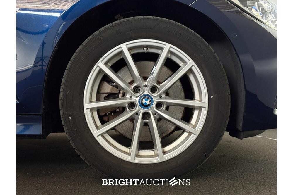 BMW 320e Business Edition Plus 276pk 2022 (Origineel-NL) 3-Serie, P-004-RS