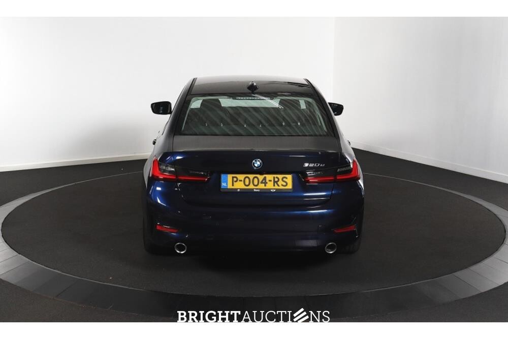 BMW 320e Business Edition Plus 276pk 2022 (Origineel-NL) 3-Serie, P-004-RS