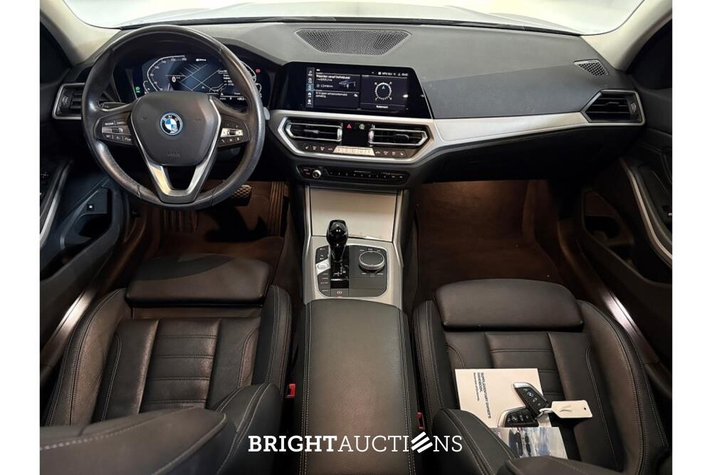 BMW 320e Business Edition Plus 276pk 2022 (Origineel-NL) 3-Serie, P-004-RS