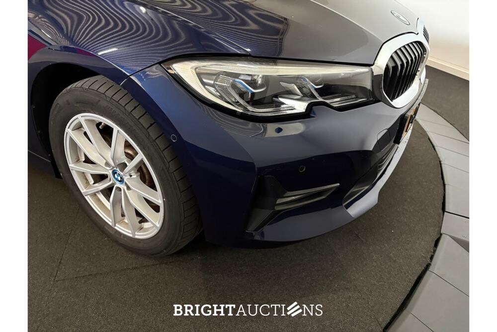 BMW 320e Business Edition Plus 276pk 2022 (Origineel-NL) 3-Serie, P-004-RS