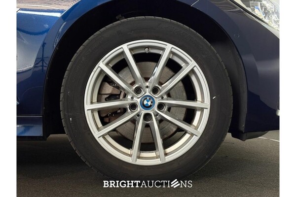 BMW 320e Business Edition Plus 276pk 2022 (Origineel-NL) 3-Serie, P-004-RS