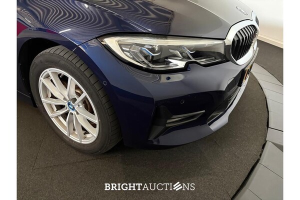 BMW 320e Business Edition Plus 276pk 2022 (Origineel-NL) 3-Serie, P-004-RS