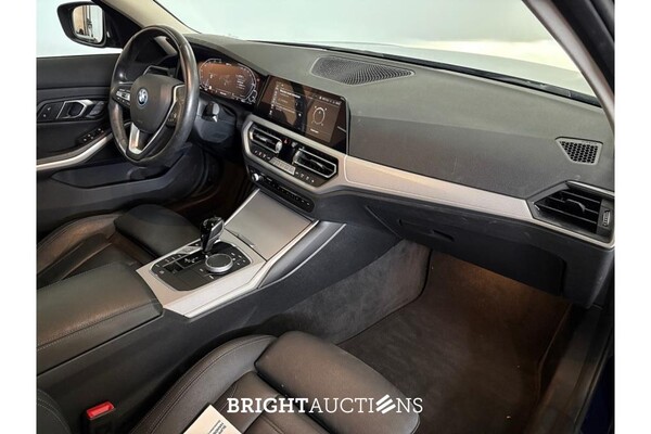BMW 320e Business Edition Plus 276pk 2022 (Origineel-NL) 3-Serie, P-004-RS