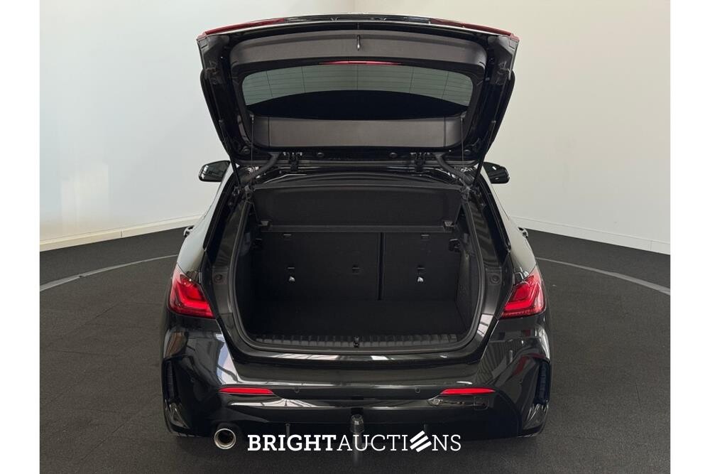 BMW 118i Business Edition 136pk 2021 (Origineel-NL) 1-Serie, L-323-RB
