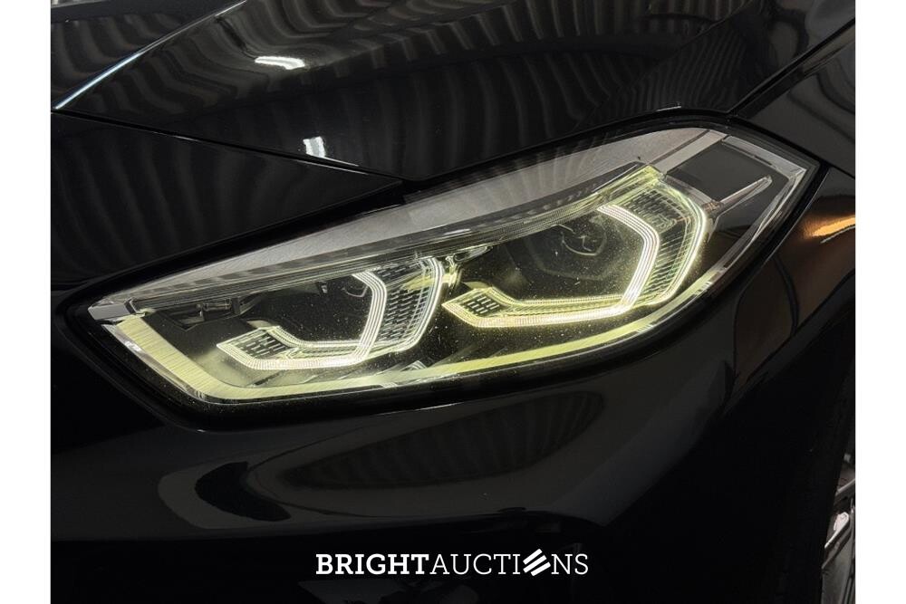 BMW 118i Business Edition 136pk 2021 (Origineel-NL) 1-Serie, L-323-RB