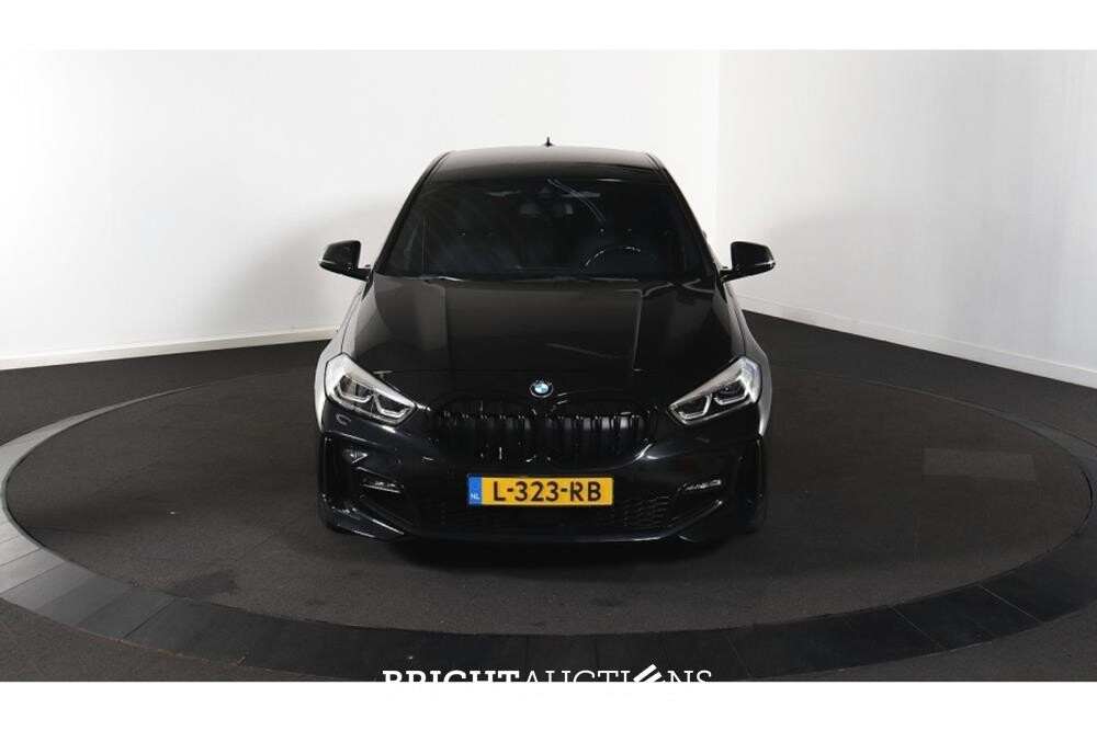BMW 118i Business Edition 136pk 2021 (Origineel-NL) 1-Serie, L-323-RB