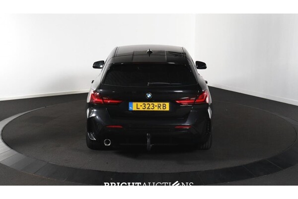 BMW 118i Business Edition 136pk 2021 (Origineel-NL) 1-Serie, L-323-RB