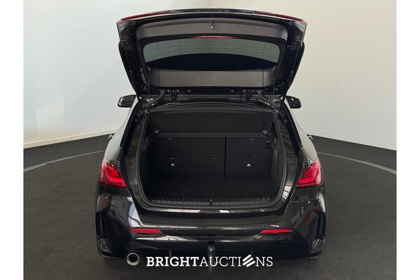 BMW 118i Business Edition 136pk 2021 (Origineel-NL) 1-Serie, L-323-RB