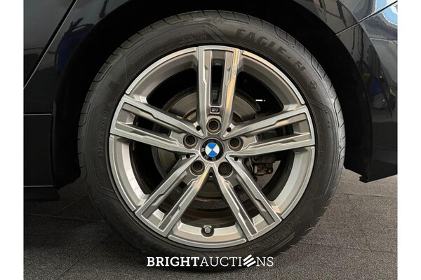 BMW 118i Business Edition 136pk 2021 (Origineel-NL) 1-Serie, L-323-RB
