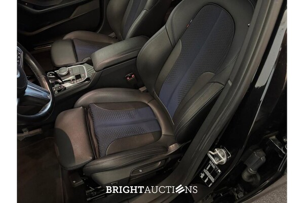 BMW 118i Business Edition 136pk 2021 (Origineel-NL) 1-Serie, L-323-RB