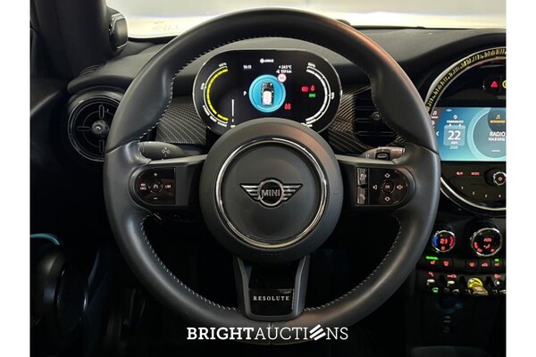 MINI Cooper Camden Plus Edition 33 kWh 184pk 2023 (Origineel-NL), S-308-XP