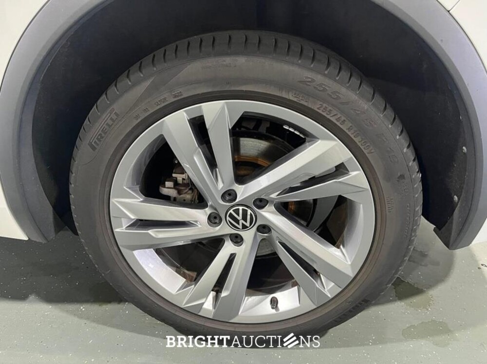 Volkswagen Tiguan eHybrid R-Line Business 1.4 TSI 265pk 2022 (Origineel-NL), R-564-PV