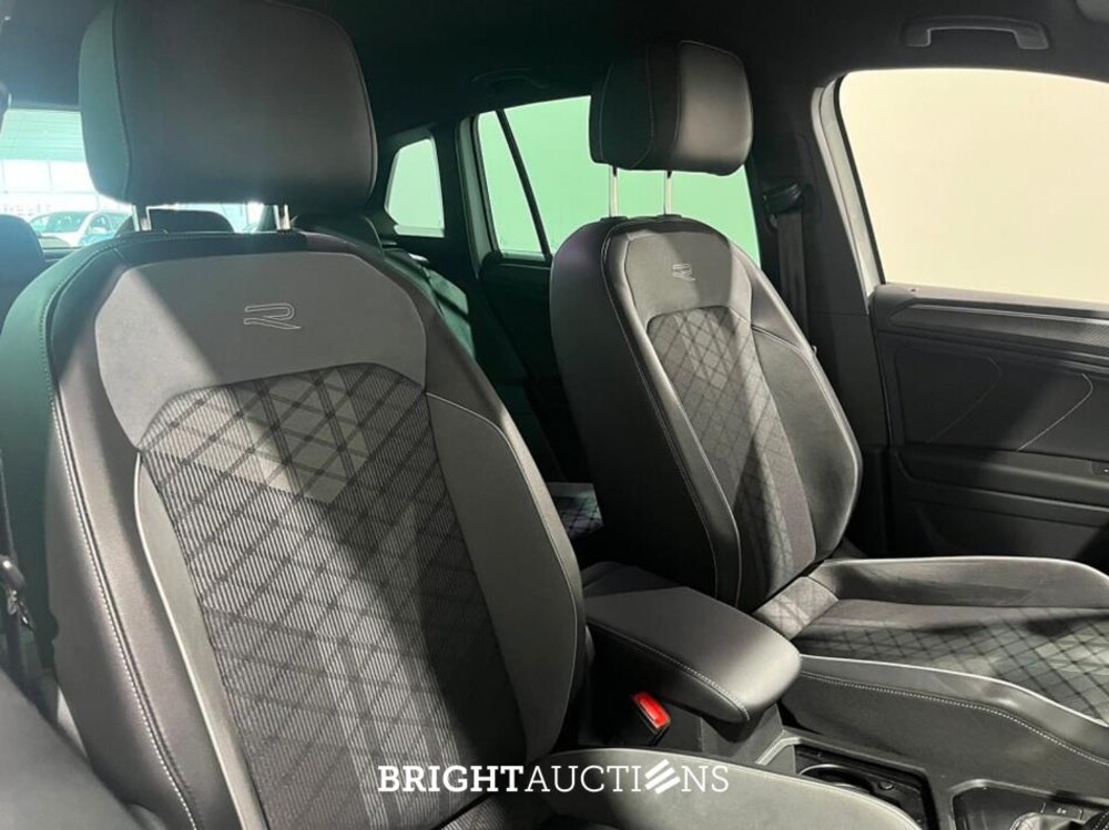 Volkswagen Tiguan eHybrid R-Line Business 1.4 TSI 265pk 2022 (Origineel-NL), R-564-PV