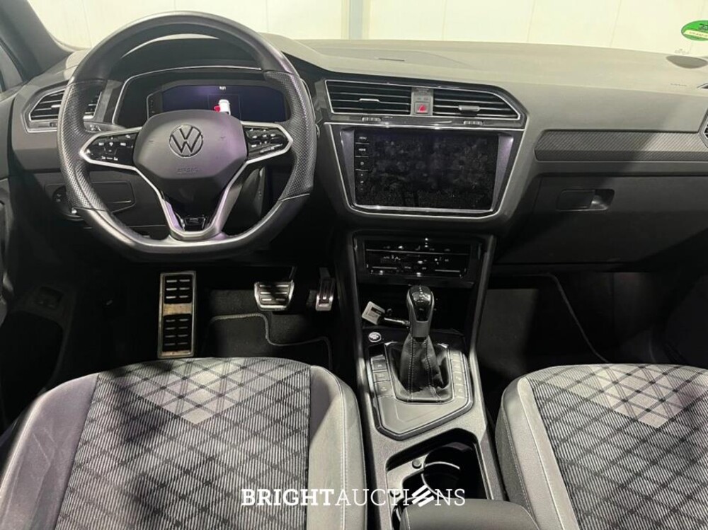 Volkswagen Tiguan eHybrid R-Line Business 1.4 TSI 265pk 2022 (Origineel-NL), R-564-PV