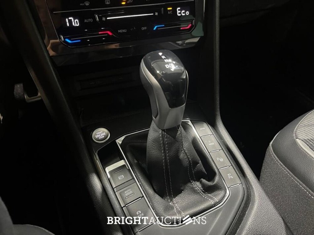 Volkswagen Tiguan eHybrid R-Line Business 1.4 TSI 265pk 2022 (Origineel-NL), R-564-PV