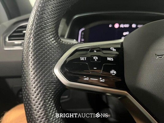 Volkswagen Tiguan eHybrid R-Line Business 1.4 TSI 265pk 2022 (Origineel-NL), R-564-PV