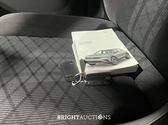 Volkswagen Tiguan eHybrid R-Line Business 1.4 TSI 265pk 2022 (Origineel-NL), R-564-PV