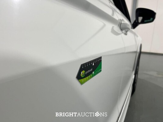 Volkswagen Tiguan eHybrid R-Line Business 1.4 TSI 265pk 2022 (Origineel-NL), R-564-PV