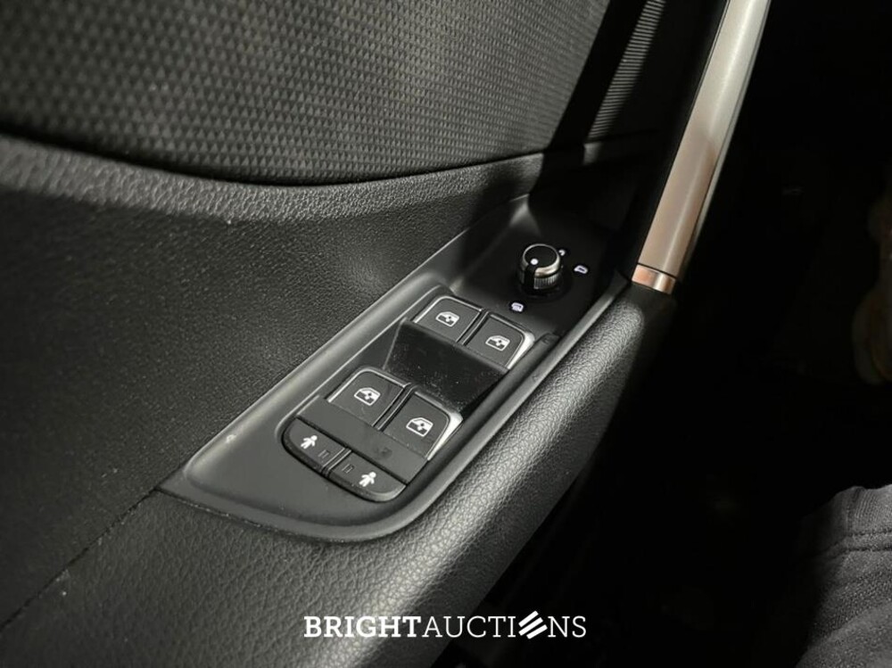 Audi Q2 30 Advanced edition TFSI 110pk 2022 (Origineel-NL), R-409-TP