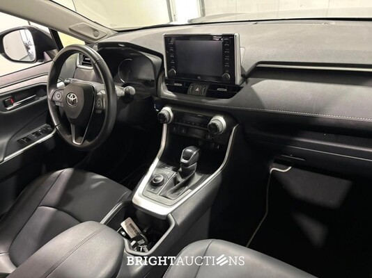 Toyota RAV4 Hybrid 2.5 AWD 352pk 2022 (Origineel-NL), P-221-SF