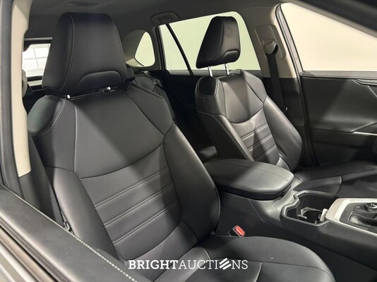 Toyota RAV4 Hybrid 2.5 AWD 352pk 2022 (Origineel-NL), P-221-SF