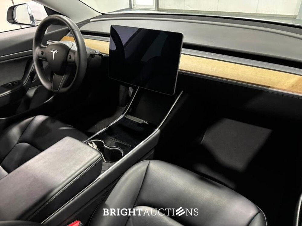 Tesla Model 3 Standard RWD Plus 60 kWh 238pk 2020 (Origineel-NL), H-035-JN