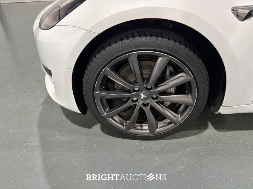 Tesla Model 3 Standard RWD Plus 60 kWh 238pk 2020 (Origineel-NL), H-035-JN