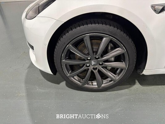 Tesla Model 3 Standard RWD Plus 60 kWh 238pk 2020 (Origineel-NL), H-035-JN