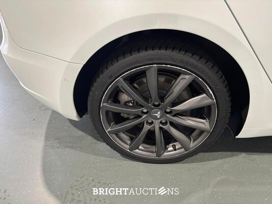 Tesla Model 3 Standard RWD Plus 60 kWh 238pk 2020 (Origineel-NL), H-035-JN